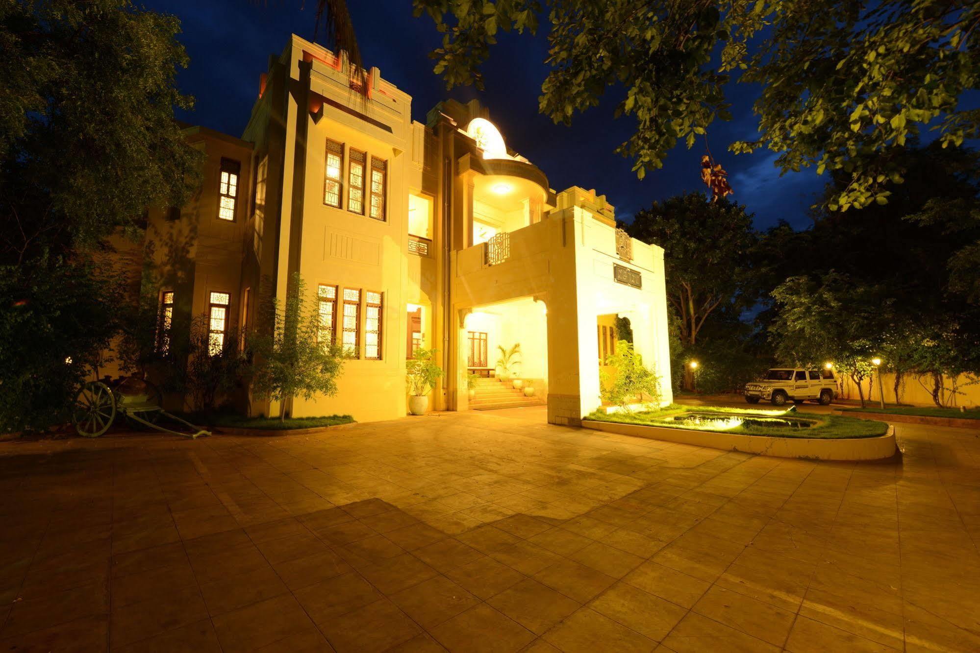 Visalam Chettinad Palace - A Cgh Earth Experience Kānādukāttān Exterior foto